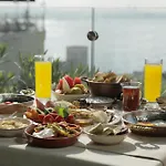 Tria Elegance Отель 4*