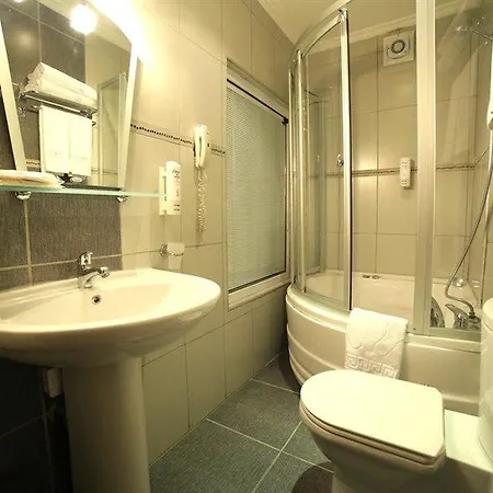 Ξενοδοχείο Tria Elegance 4*