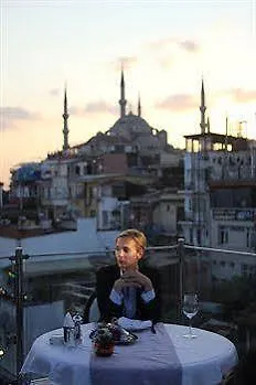 Ξενοδοχείο Tria Elegance