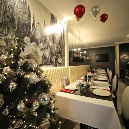 Hotel Tria Elegance 4*