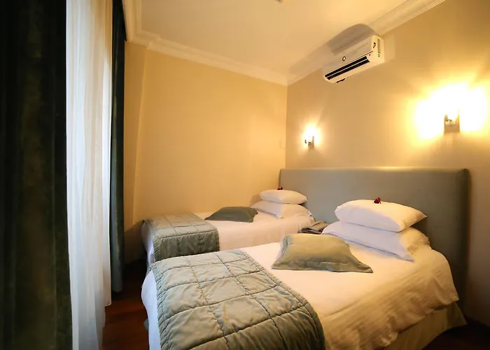 トリア エレガンス