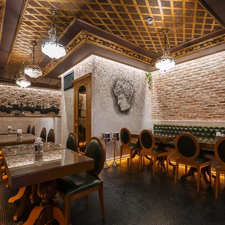 Tria Elegance 4*
